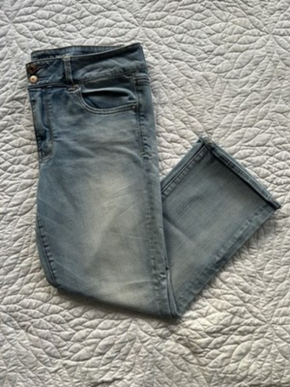 American Eagle Jeans Women's 14 Light Blue Wash Artist Crop